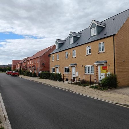 3 Bedroom Townhouse Near Bicester Village מראה חיצוני תמונה