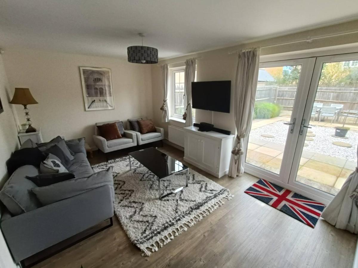 3 Bedroom Townhouse Near Bicester Village מראה חיצוני תמונה