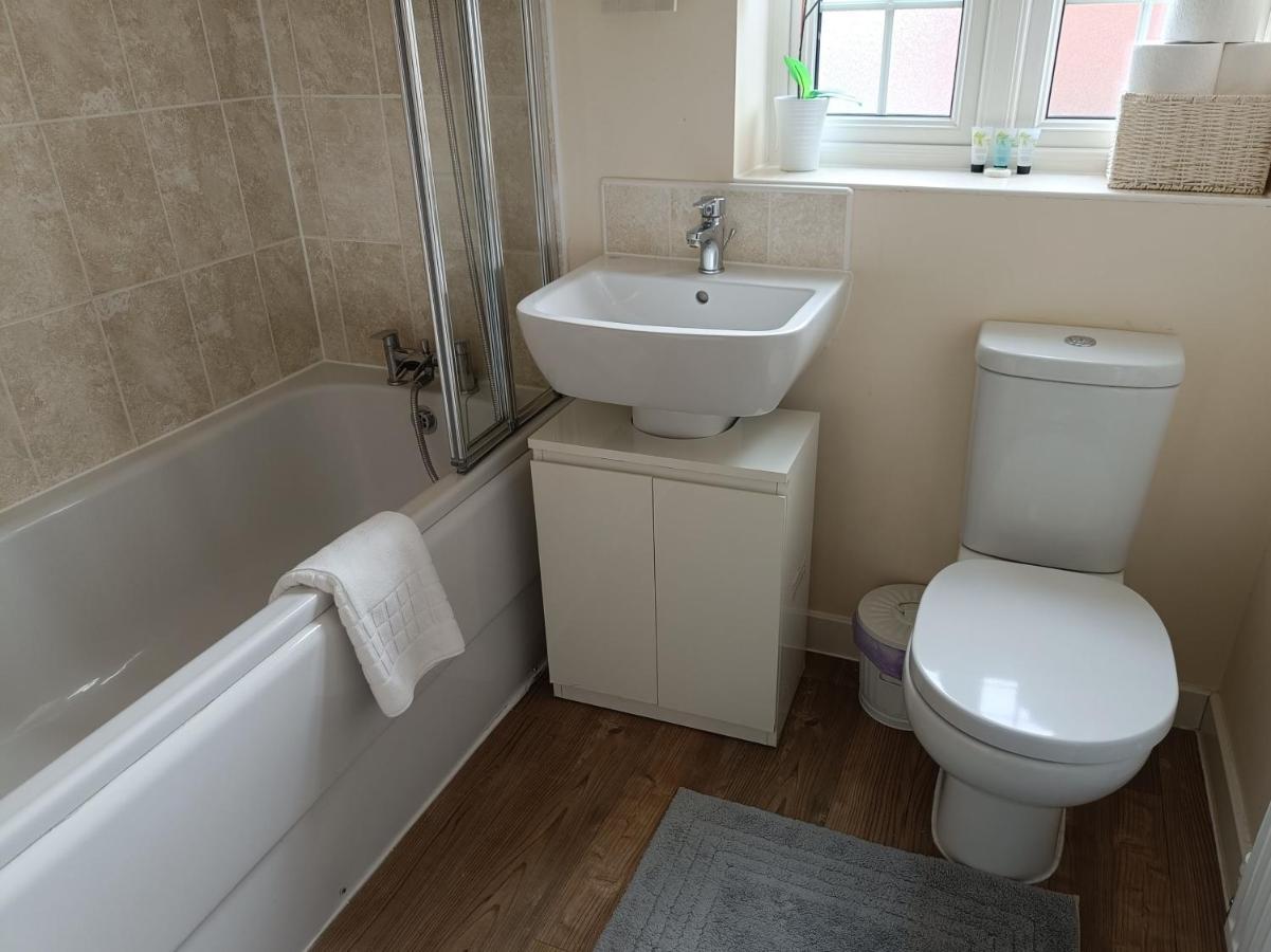 3 Bedroom Townhouse Near Bicester Village מראה חיצוני תמונה