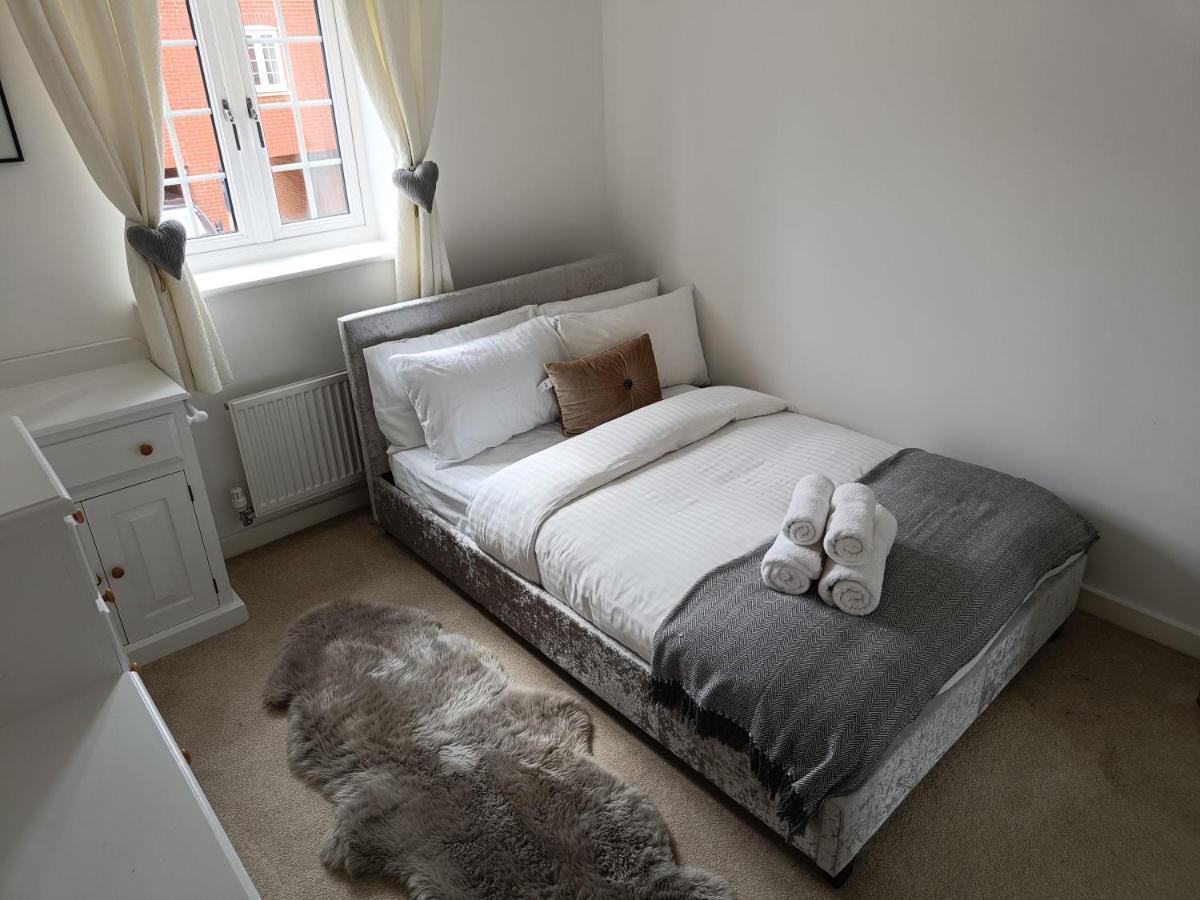 3 Bedroom Townhouse Near Bicester Village מראה חיצוני תמונה