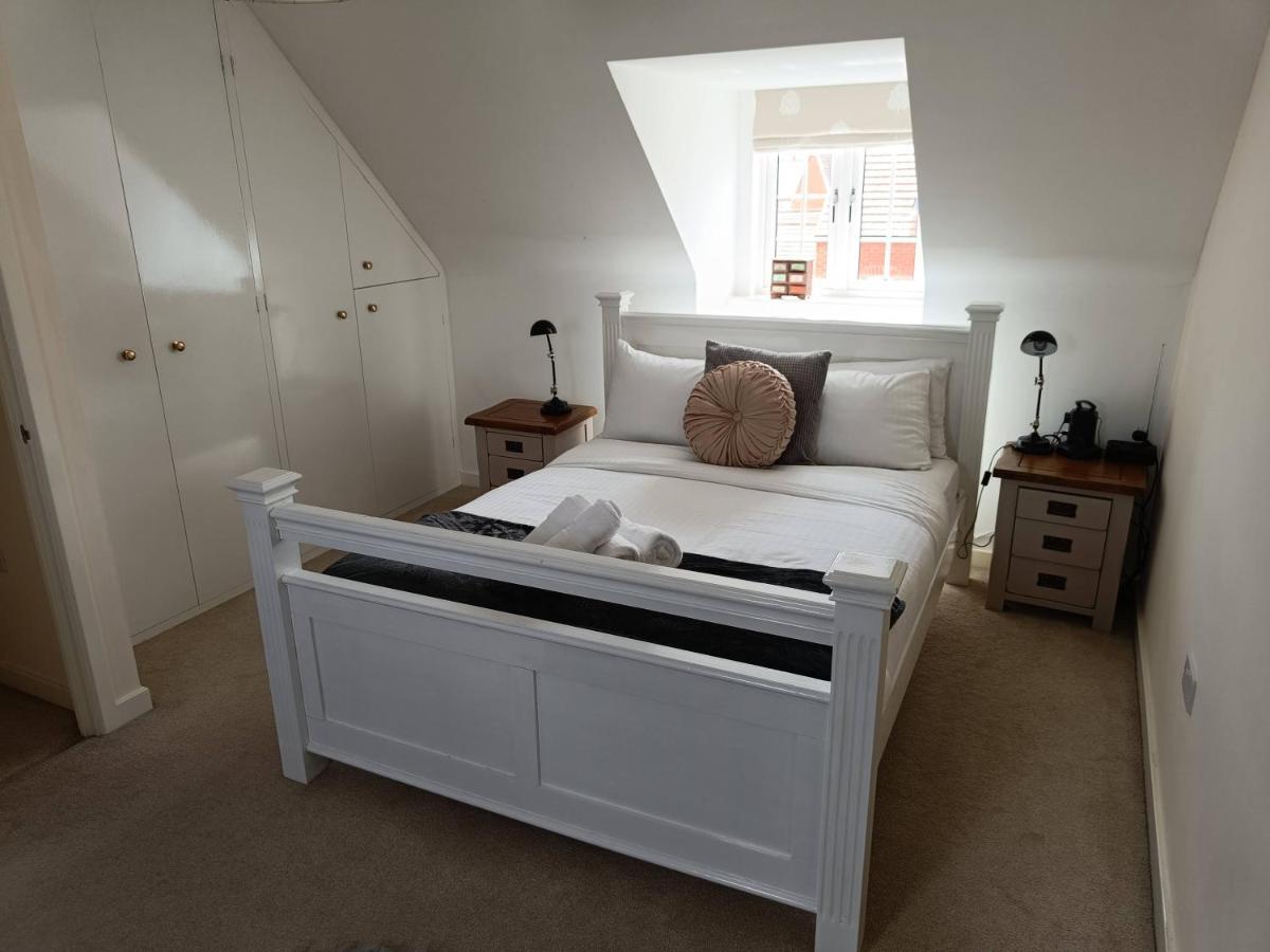 3 Bedroom Townhouse Near Bicester Village מראה חיצוני תמונה