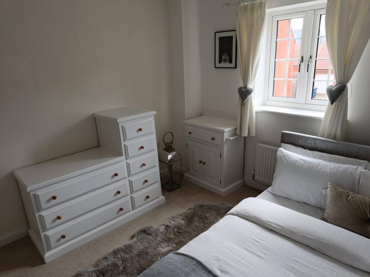 3 Bedroom Townhouse Near Bicester Village מראה חיצוני תמונה