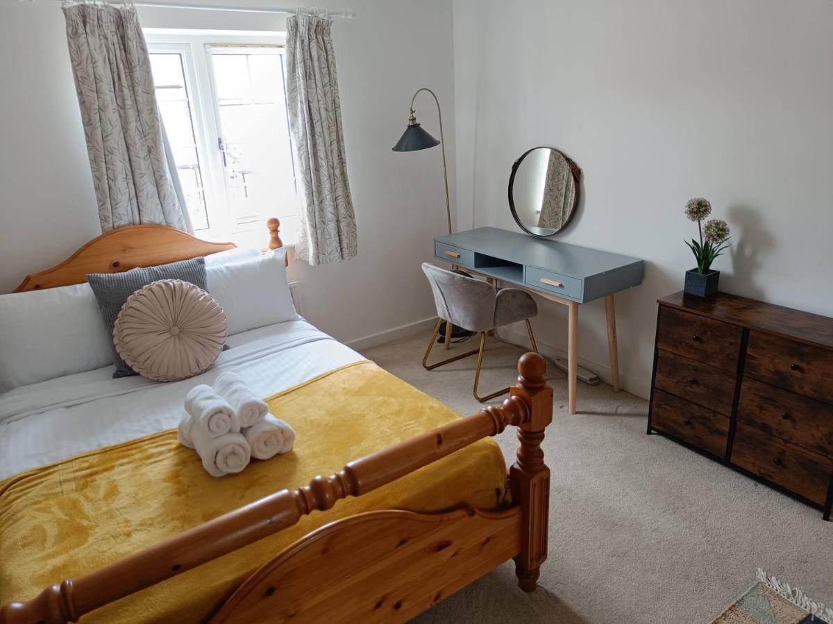 3 Bedroom Townhouse Near Bicester Village מראה חיצוני תמונה